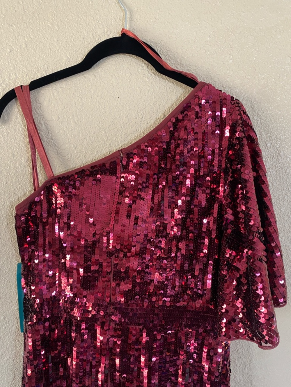 NWT Mac Duggal Red Bell Sleeve One Shoulder Sequined Gown 93540 Size 10 - Picture 12 of 16